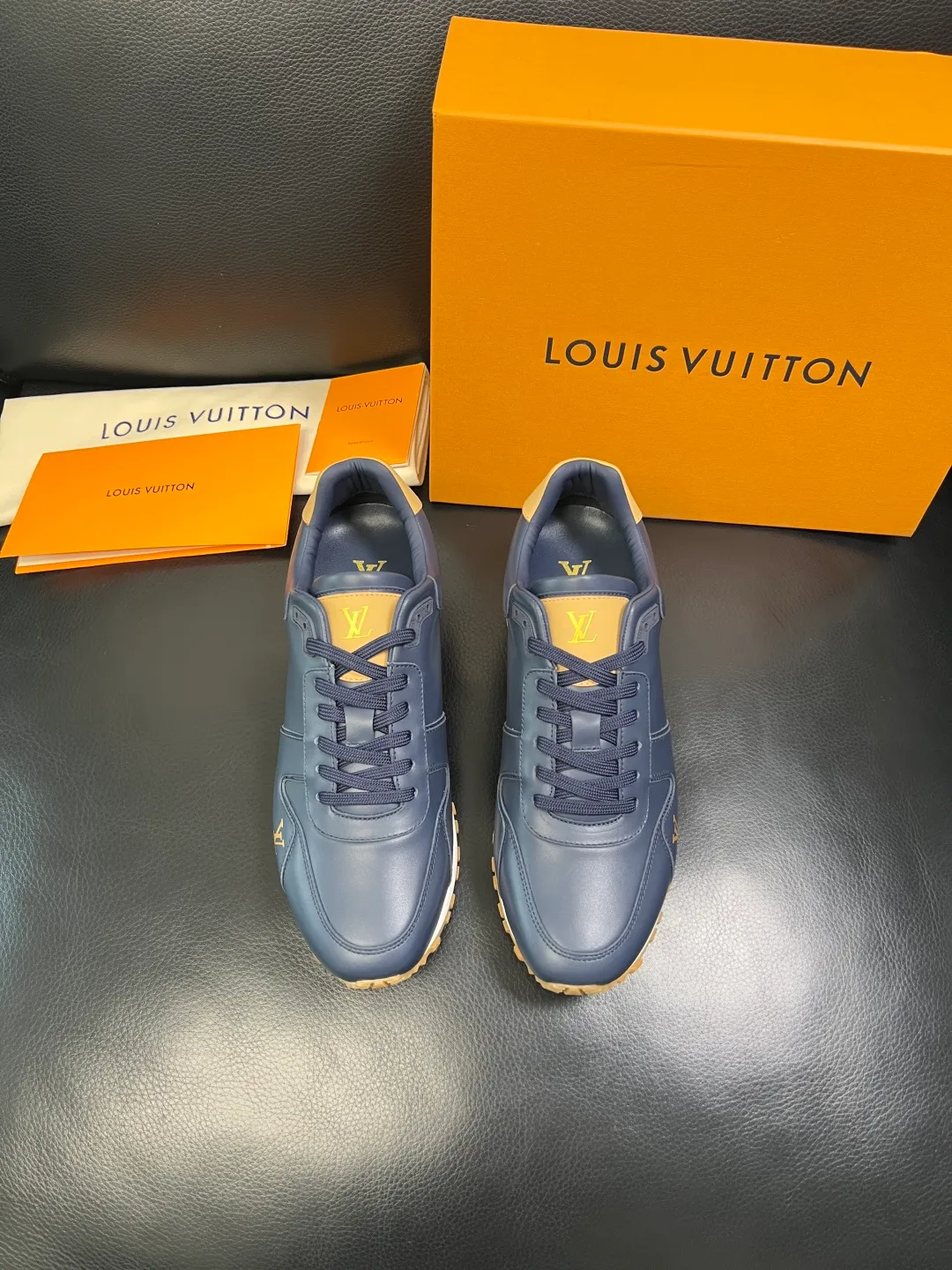 Men's shoes 💰740 Lv high quality top handicrafts Louis Vuitton, counters are equipped with the original factory, the uppers are imported from Italy, high-quality splicing colorful complex crafts, imported cowhide lining is soft and comfortable, soles: original soles specially provided by the original factory, T men's shoes 💰U exclusive movable molded soles are super comfortable, original factory single goods, code number 39-44 (customized 45)
